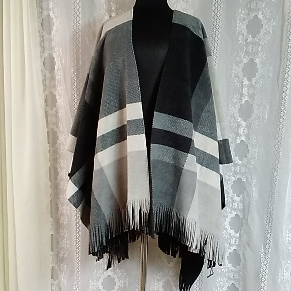 Estudio Women's Weather Poncho One Size